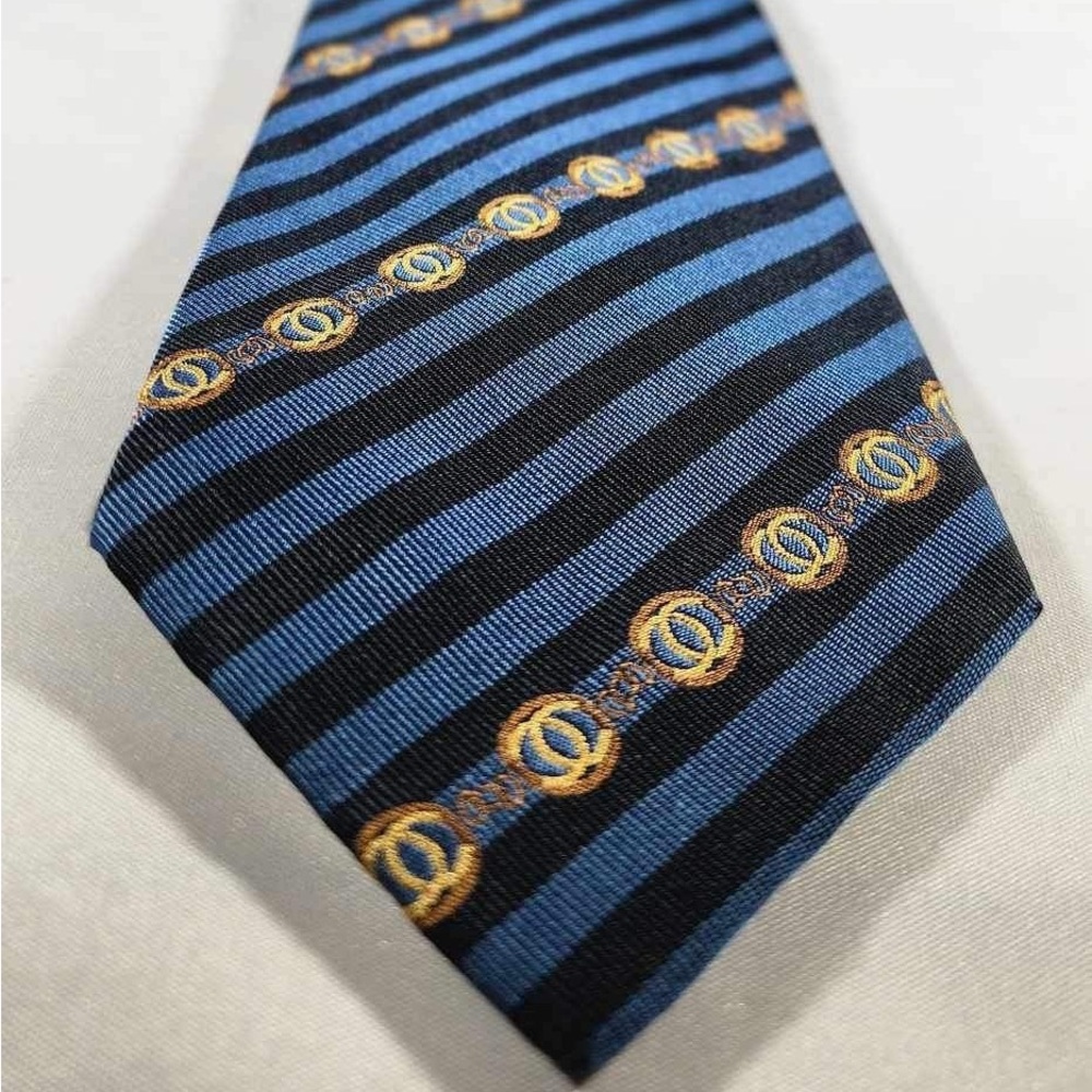 Men’s Chanel Tie - Picture 2 of 5